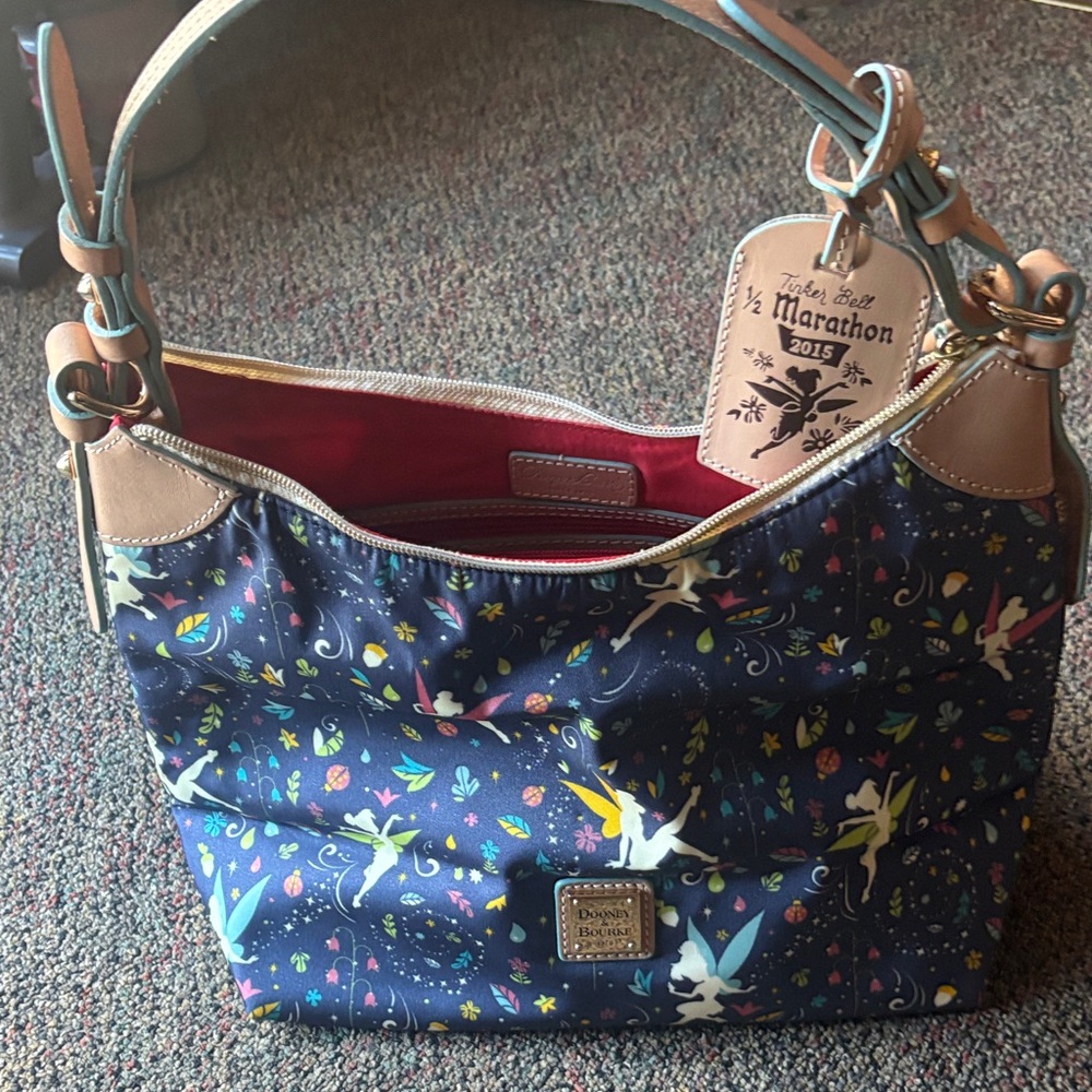 2015 1/2 MARATHON Disney Dooney TINKERBELL Shoulder Bag GREAT CONDITION - Picture 2 of 10